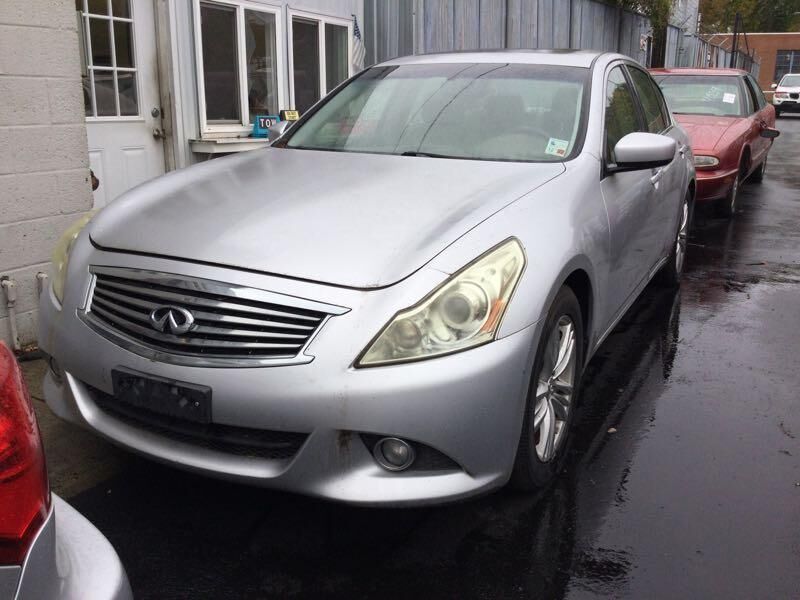 Infiniti G37