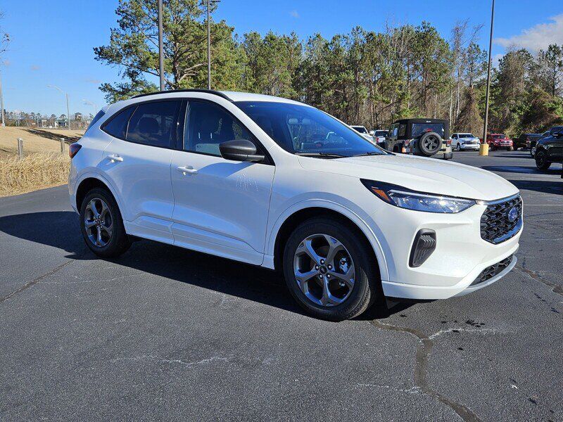 2024 FORD Escape