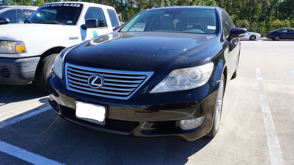 Lexus LS