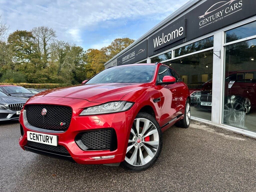Jaguar F-Pace
