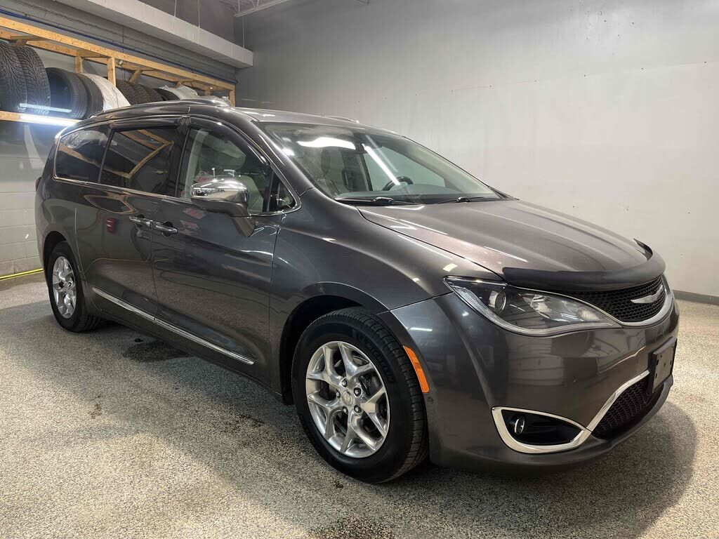 Chrysler Pacifica