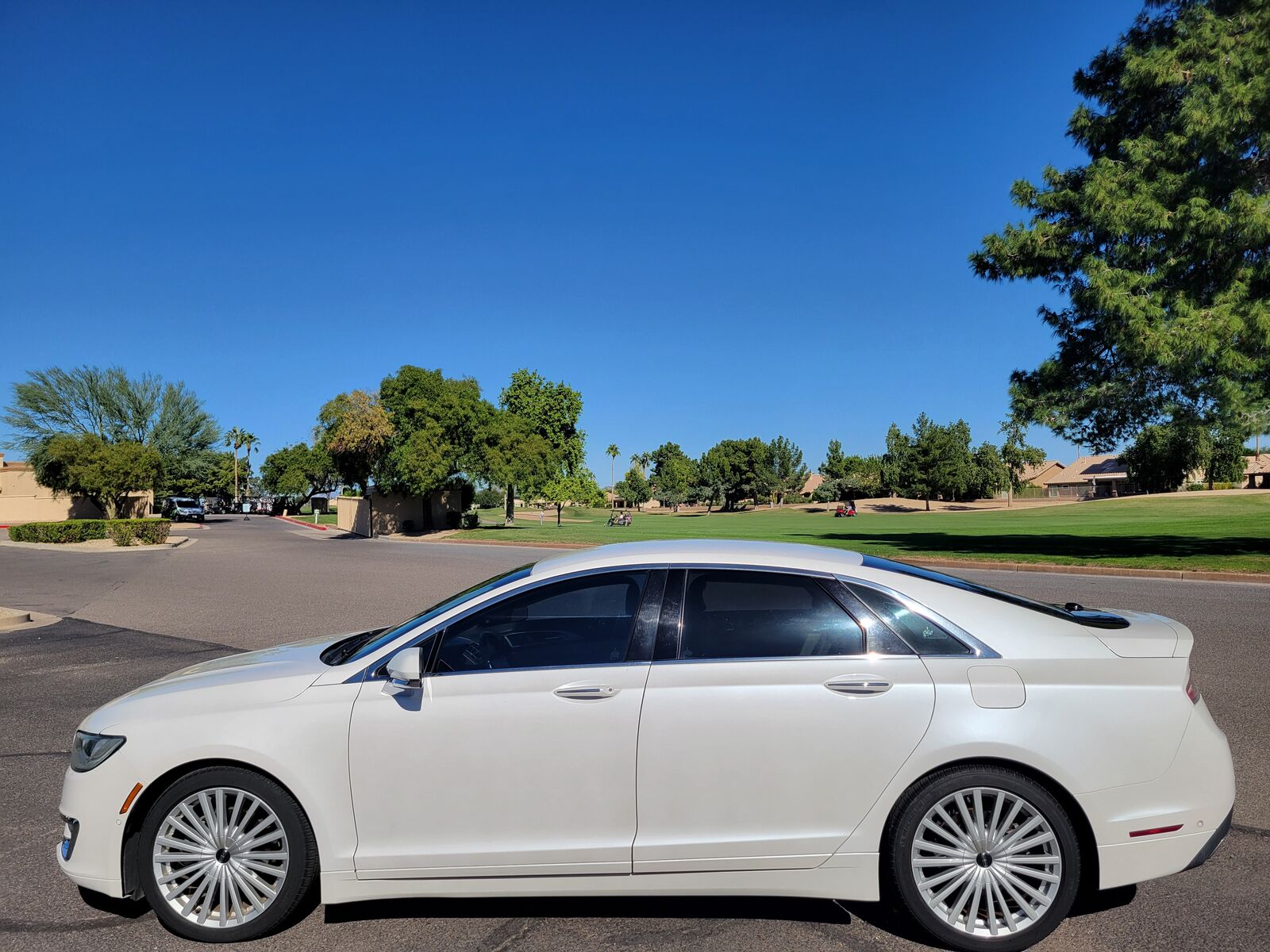 2017 LINCOLN MKZ