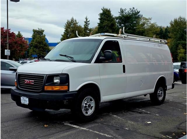 GMC Savana