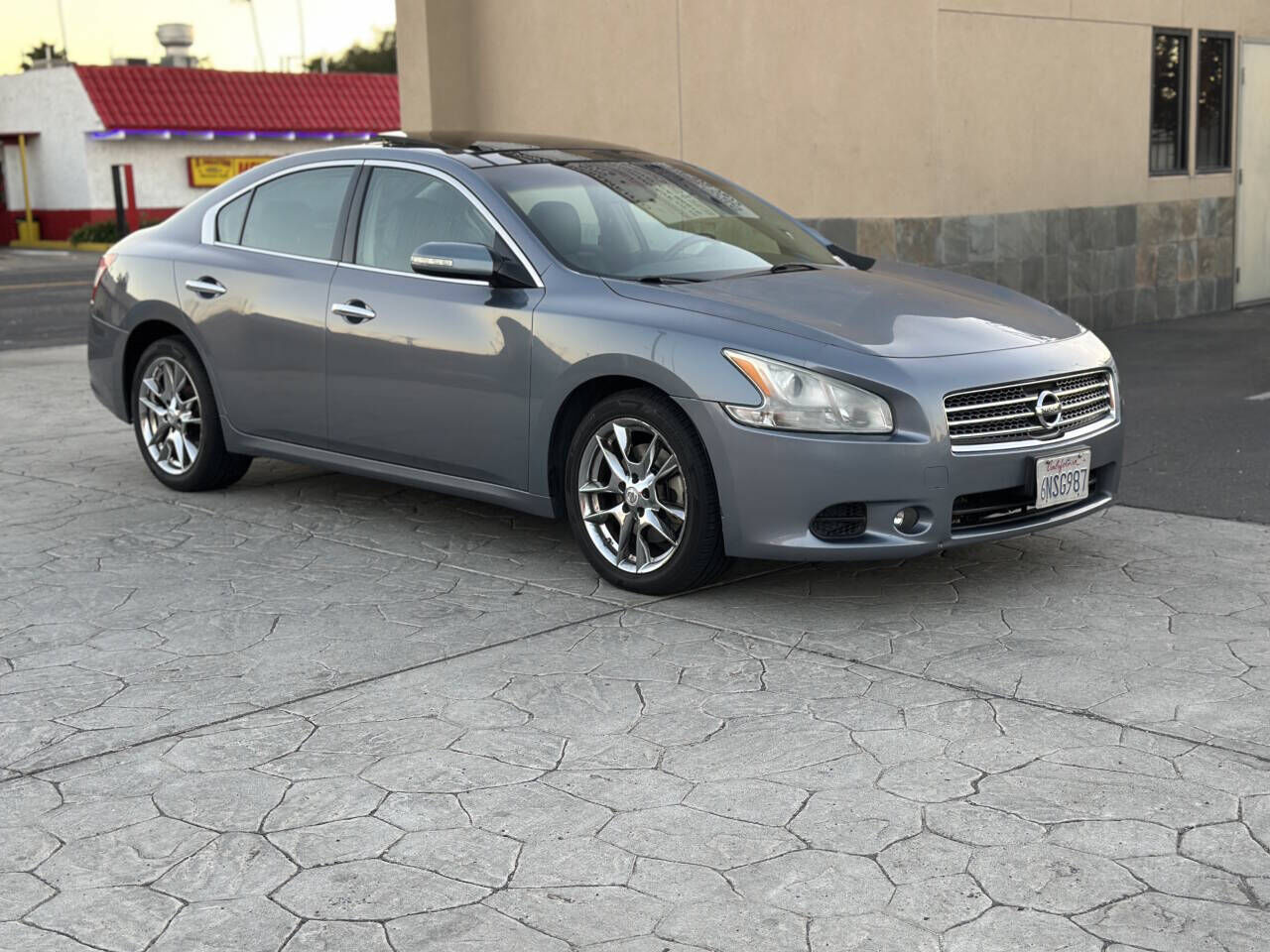 Nissan Maxima