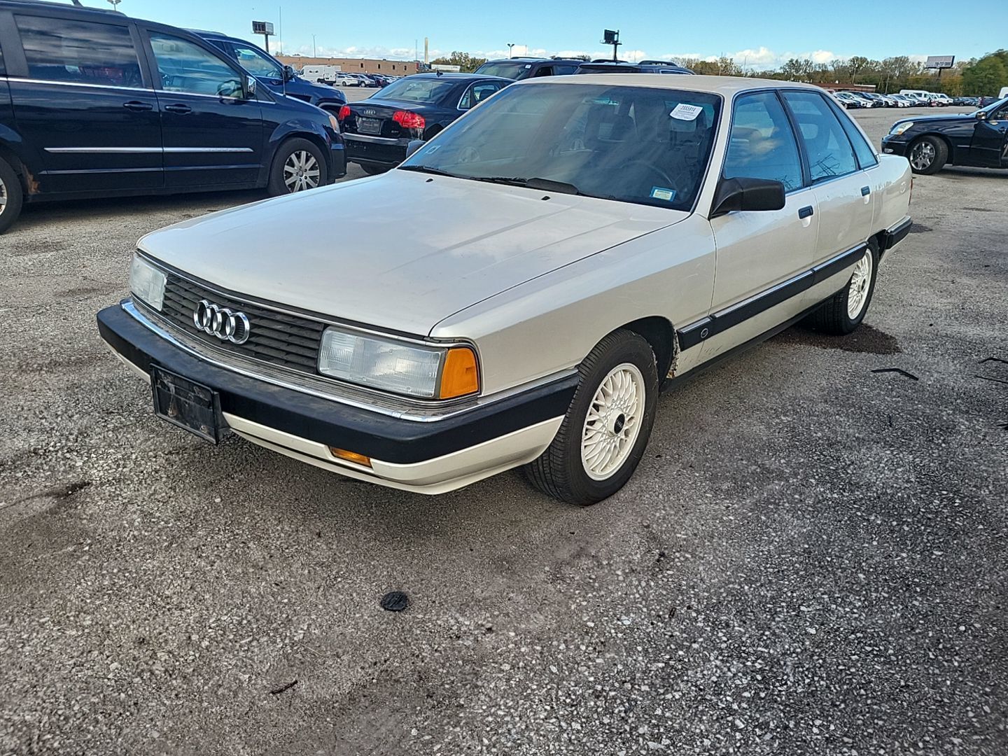 Audi 200