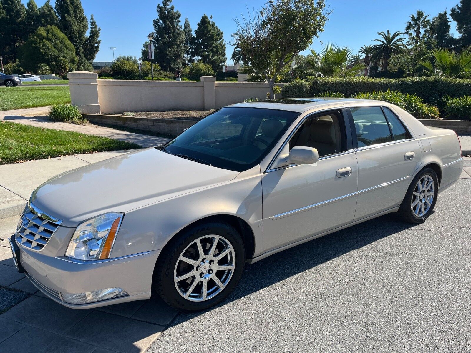 Cadillac DTS