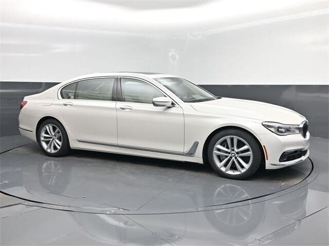 BMW 750i / B7