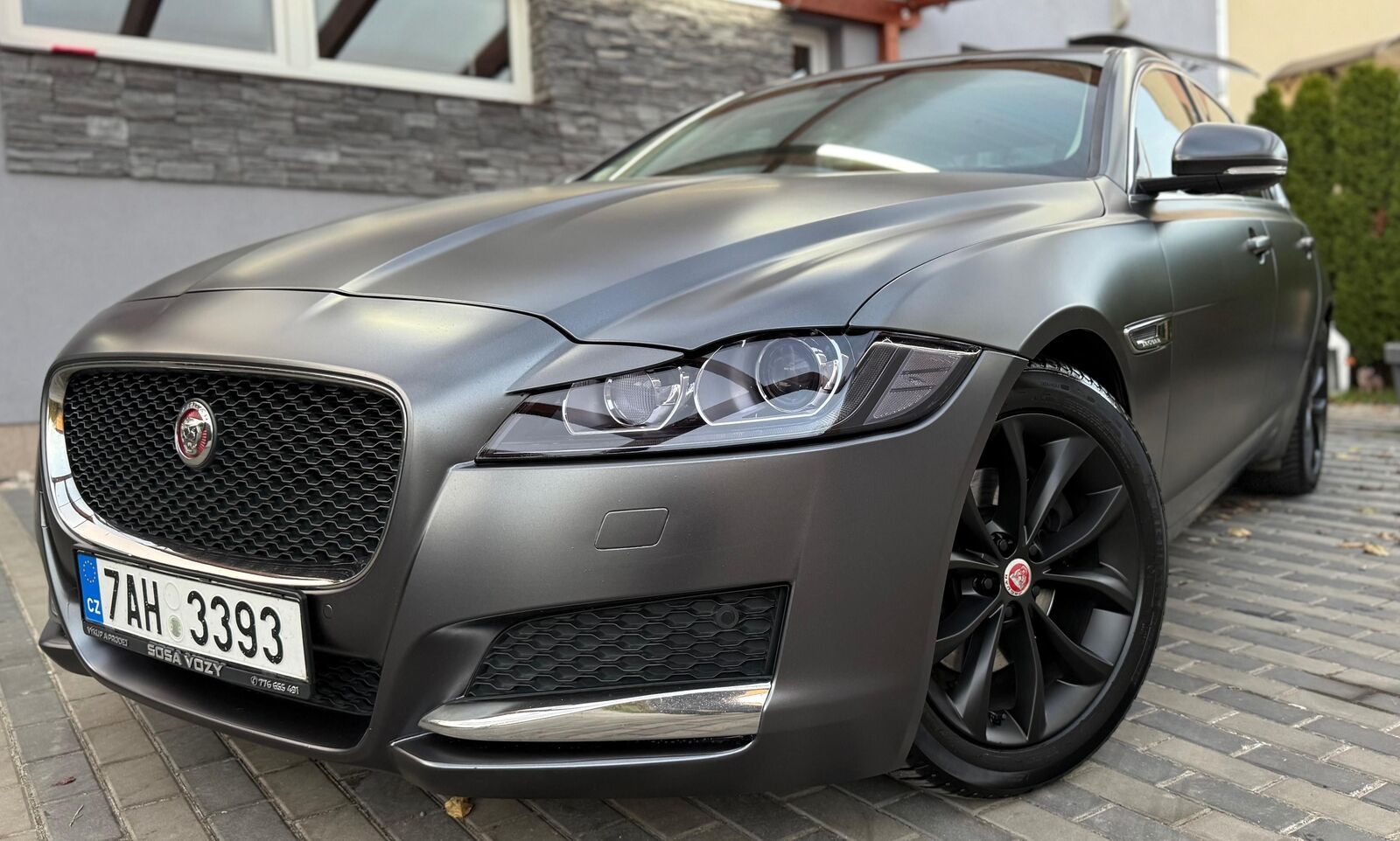 Jaguar XF