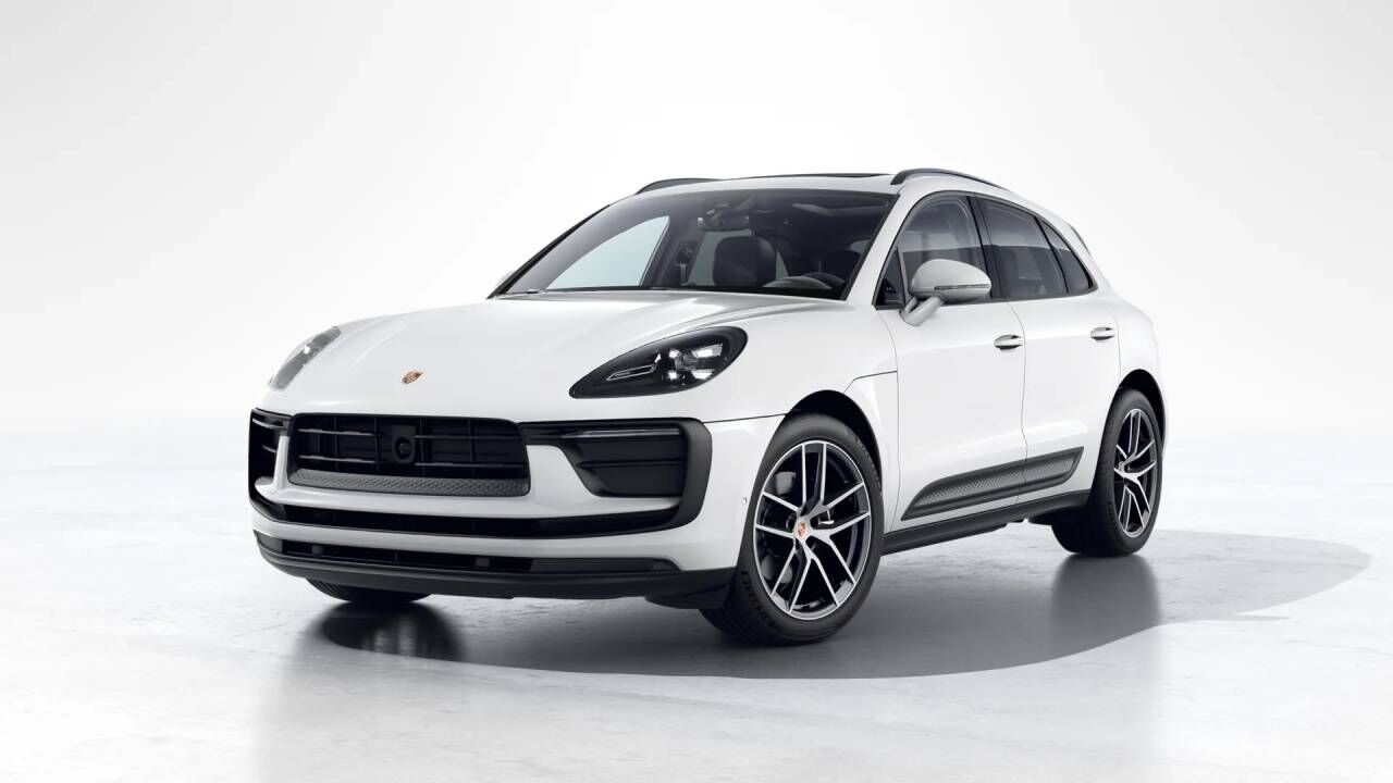 2026 PORSCHE Macan