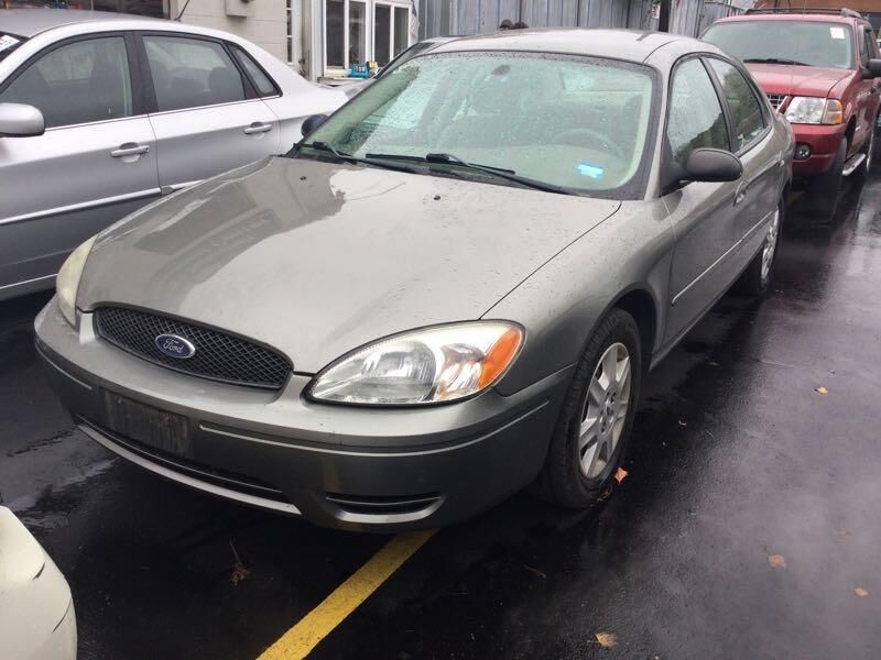 Ford Taurus