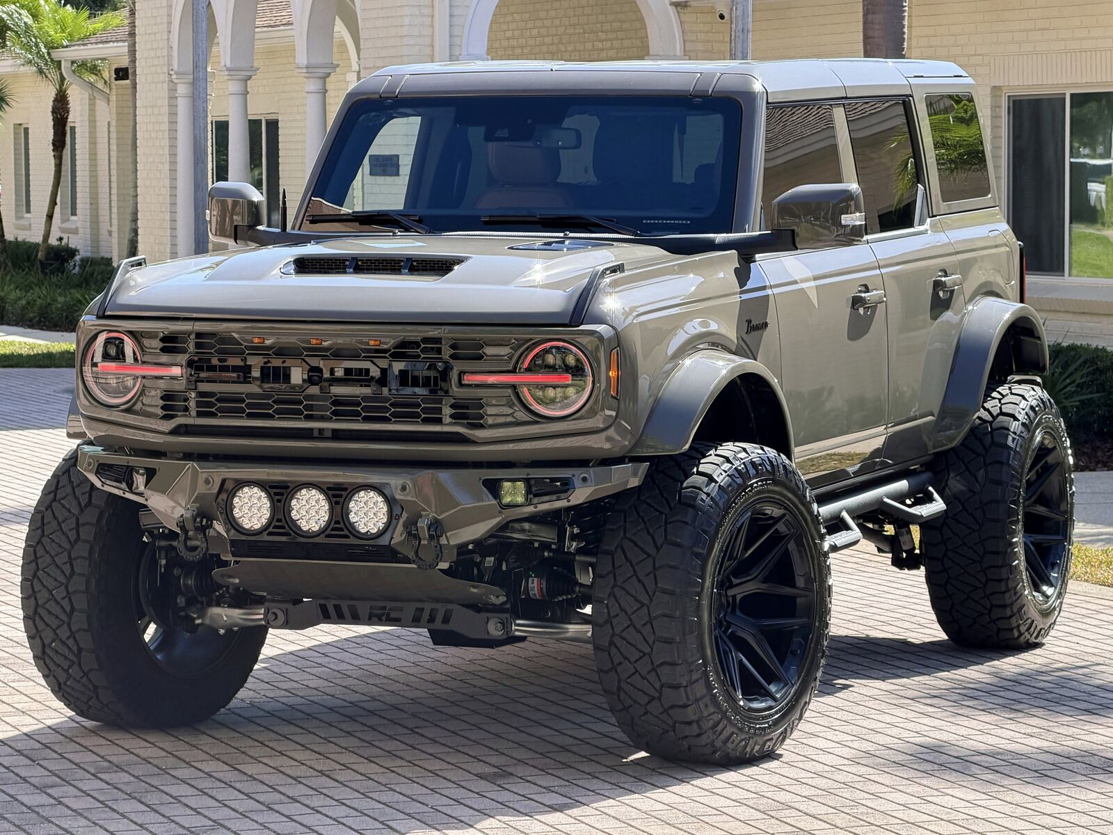 2025 FORD Bronco