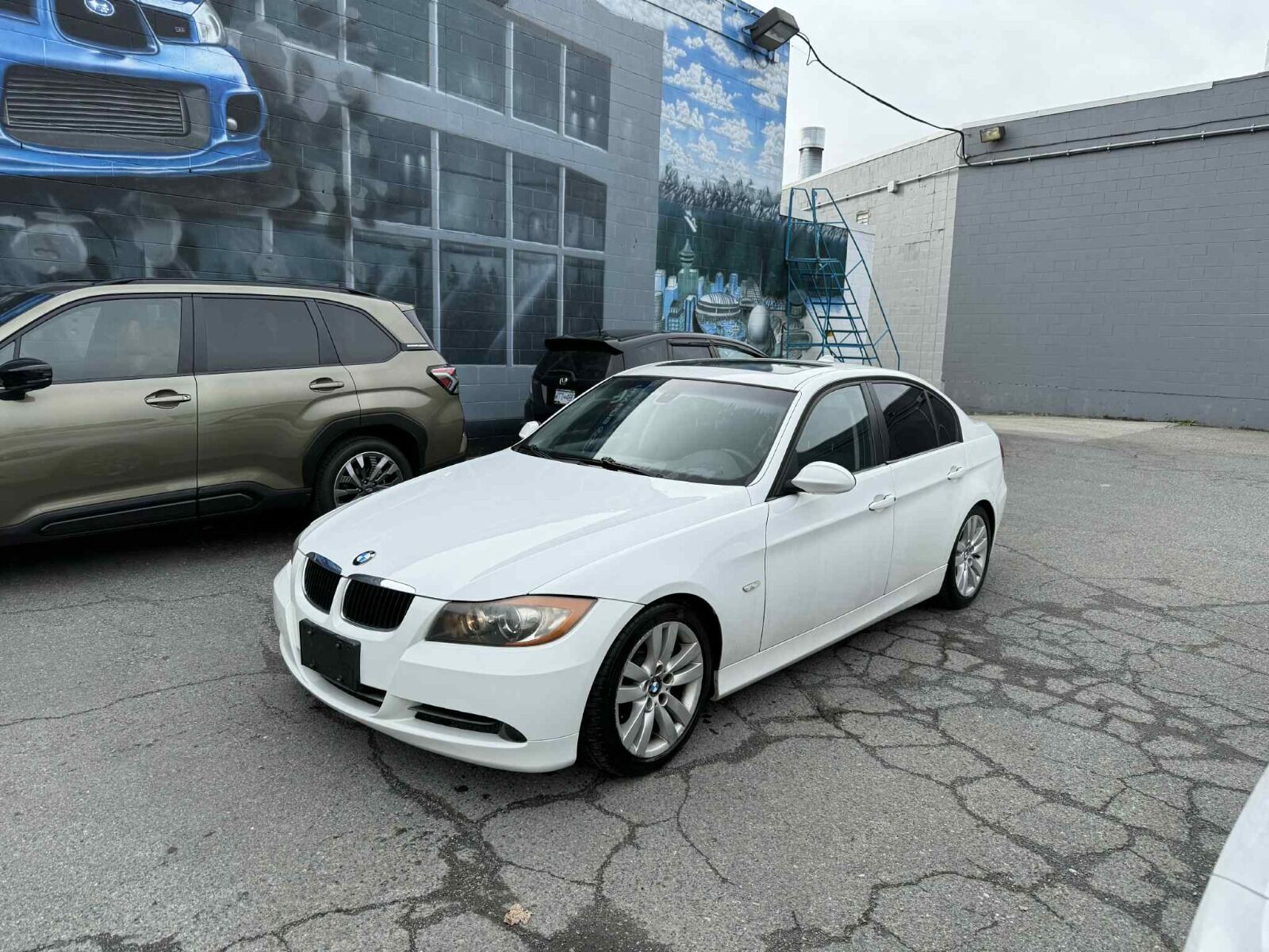 BMW 328i
