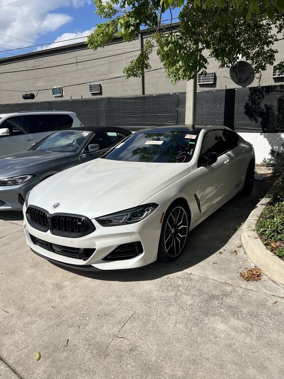 2023 BMW M8