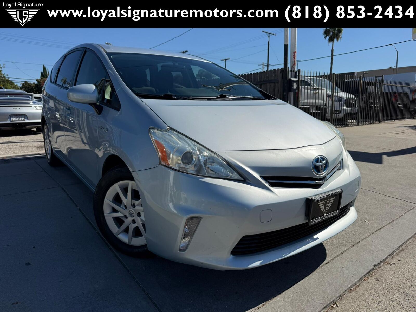 Toyota Prius V