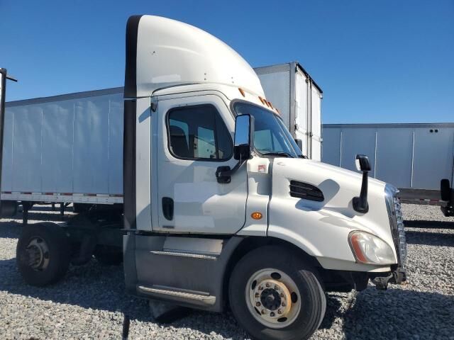 2018 FREIGHTLINER Cascadia