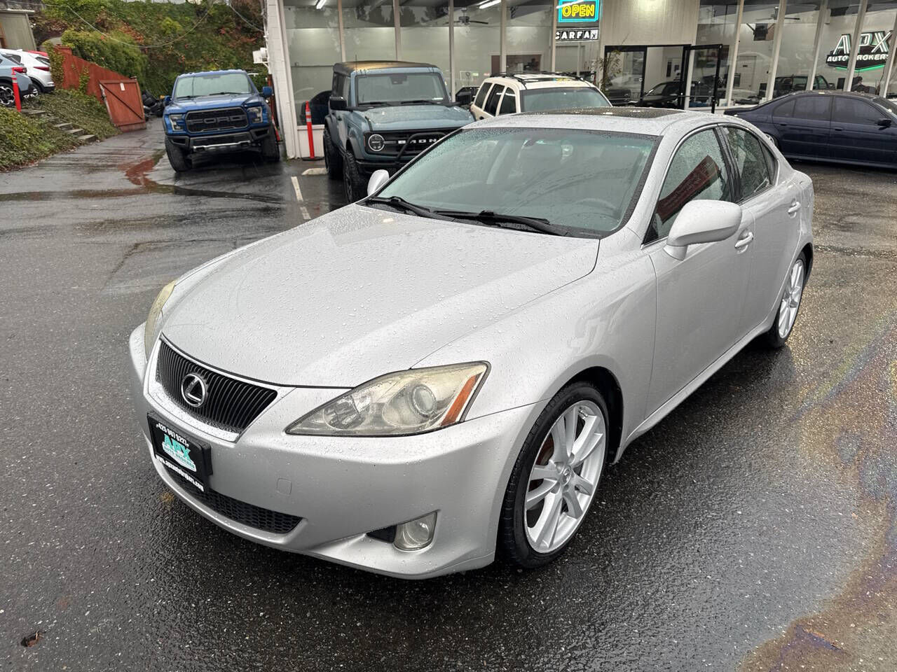 Lexus IS