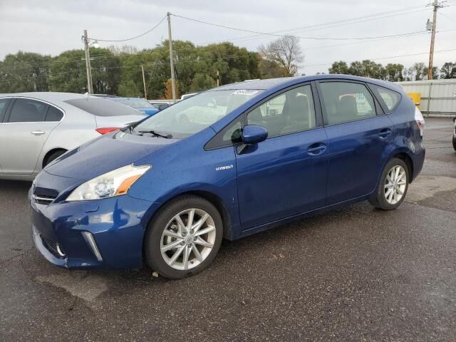 Toyota Prius V