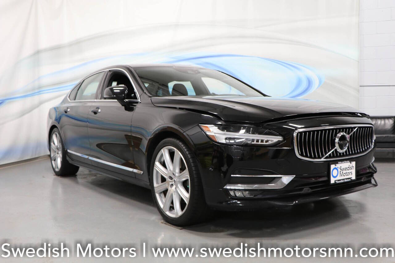 2019 VOLVO S90