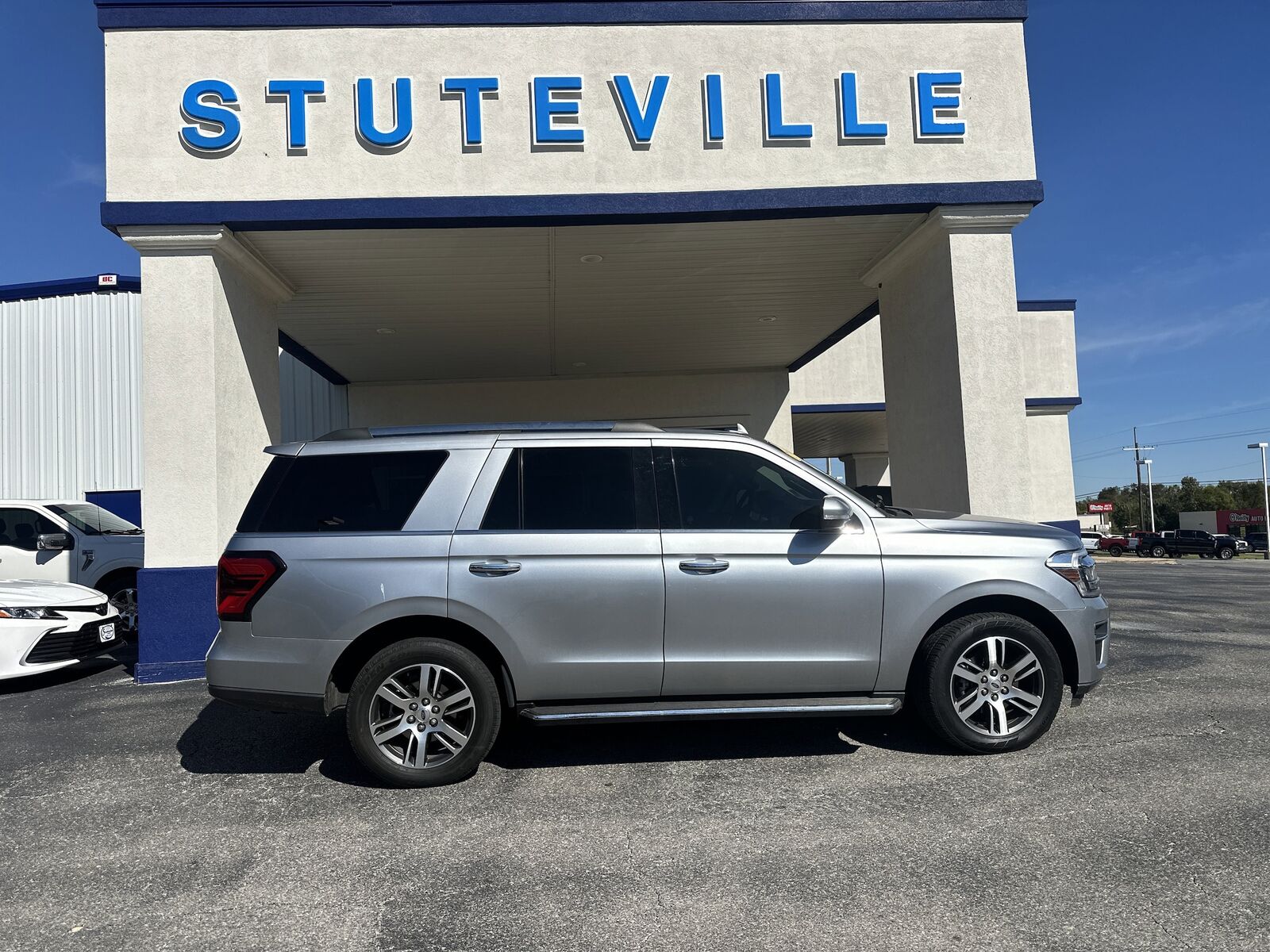 2023 FORD Expedition