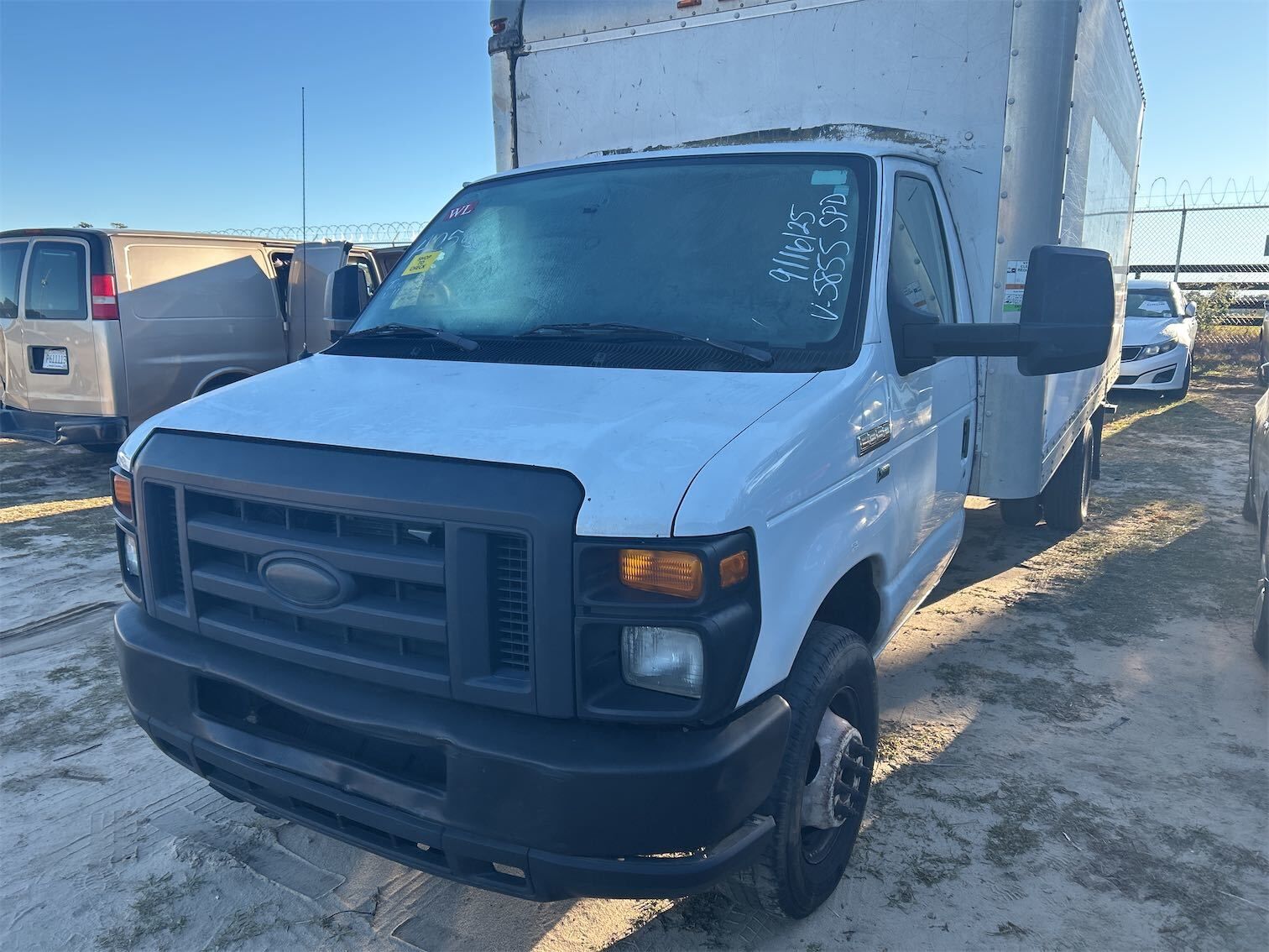 Ford E-350