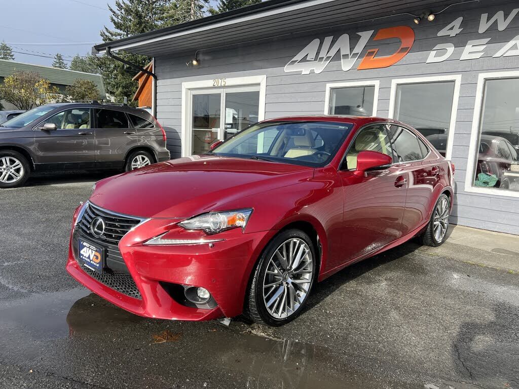 Lexus IS