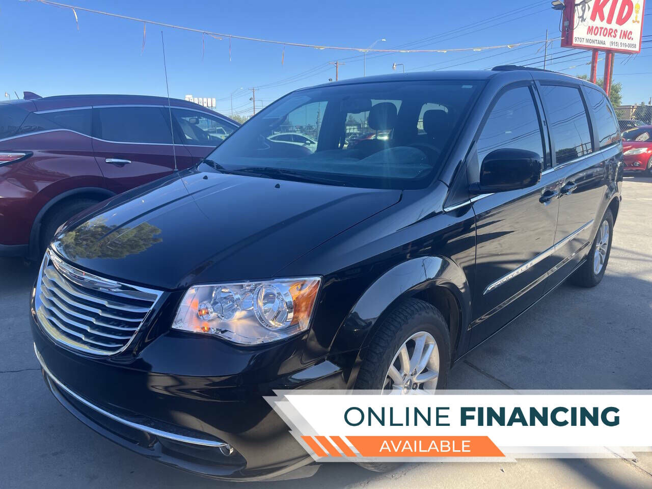 2014 CHRYSLER Town and Country