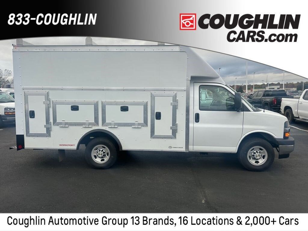 2025 CHEVROLET Express