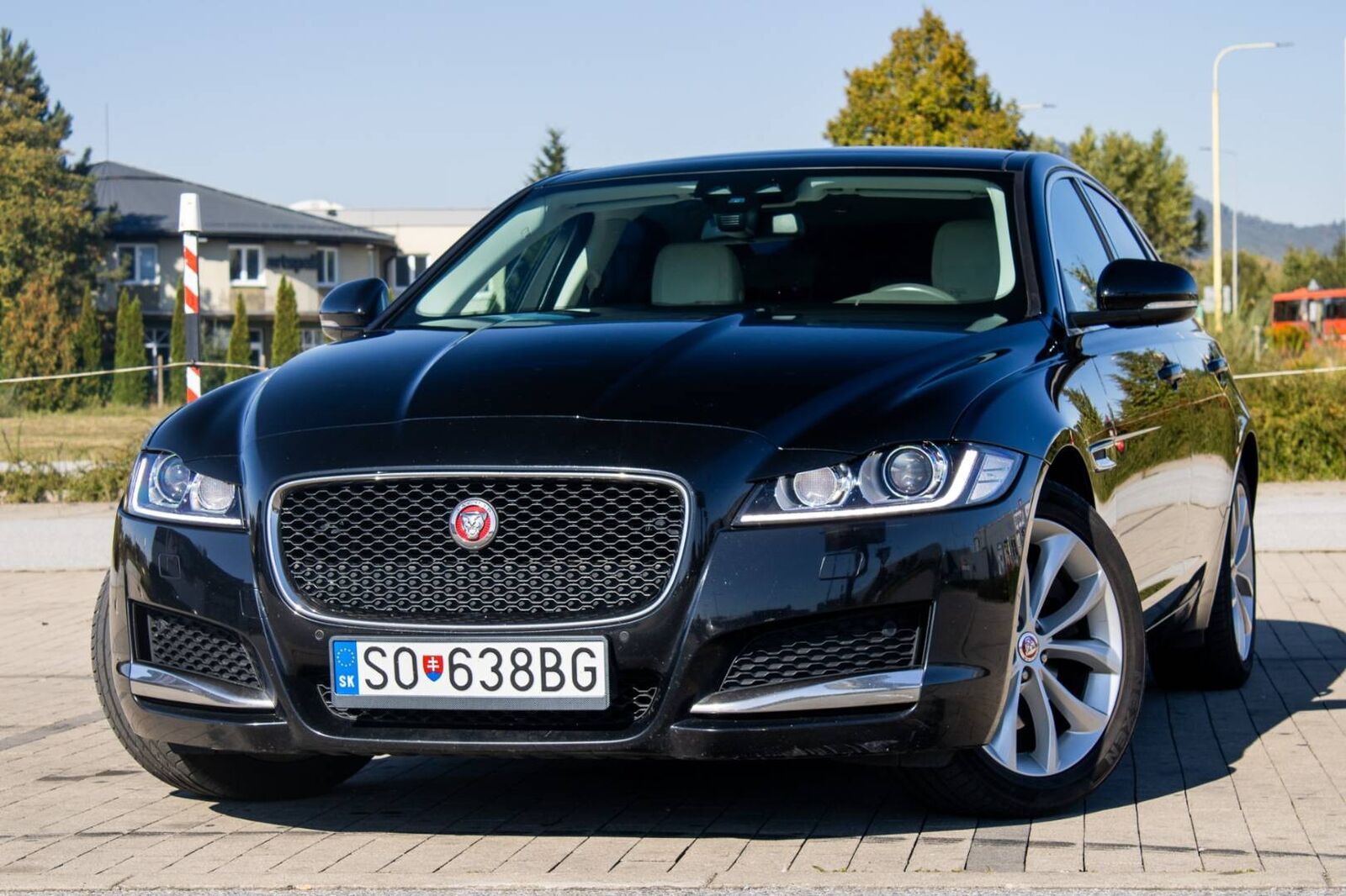 Jaguar XF