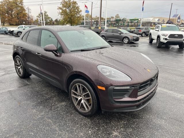 2023 PORSCHE Macan