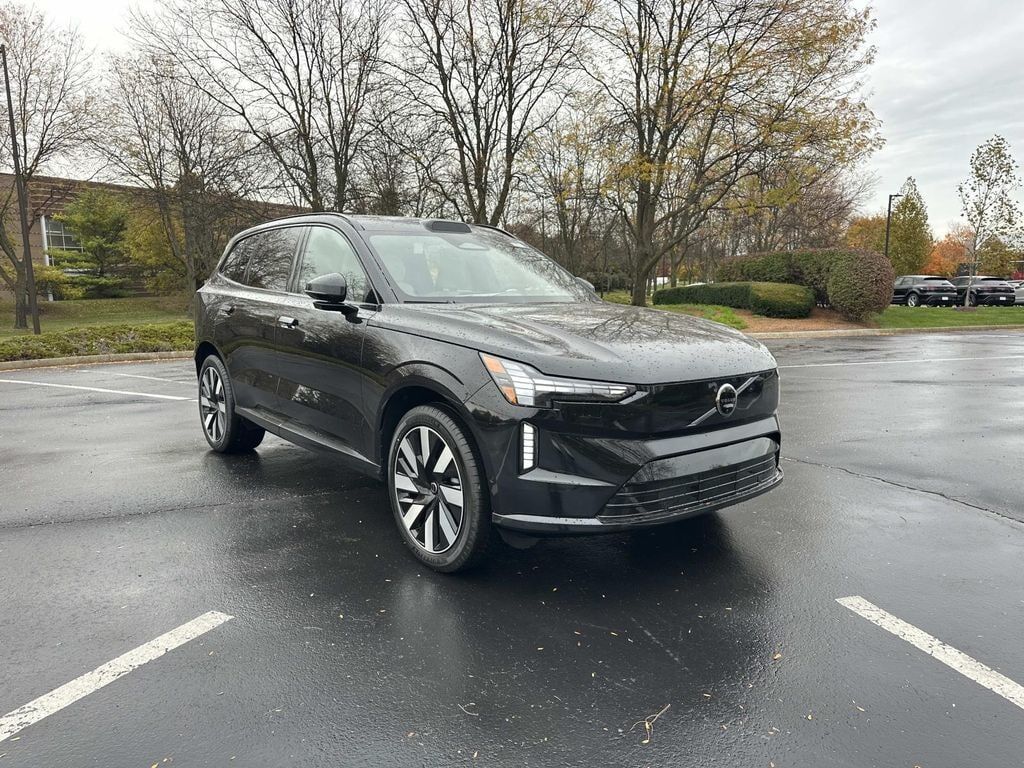 2025 VOLVO EX90