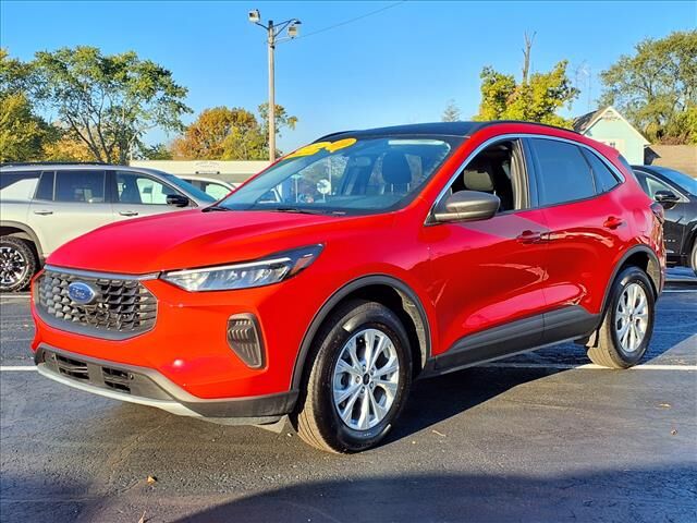 2024 FORD Escape