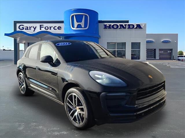 2022 PORSCHE Macan