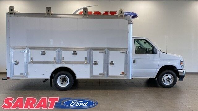 2026 FORD E-450