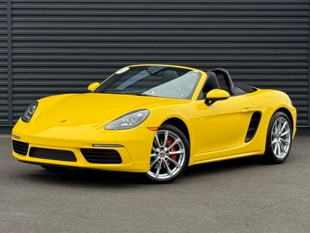 2021 PORSCHE 718