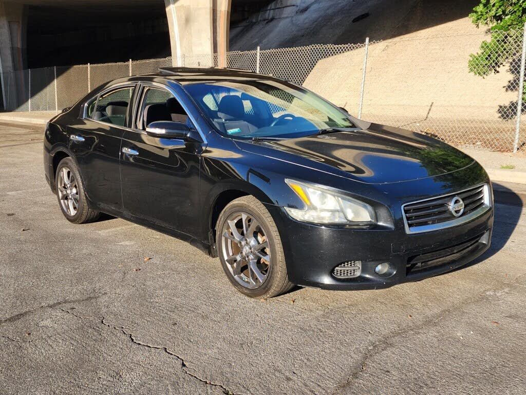 Nissan Maxima