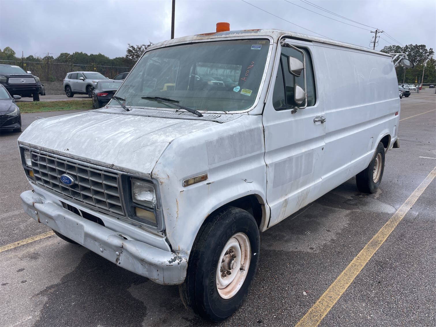 Ford E-250