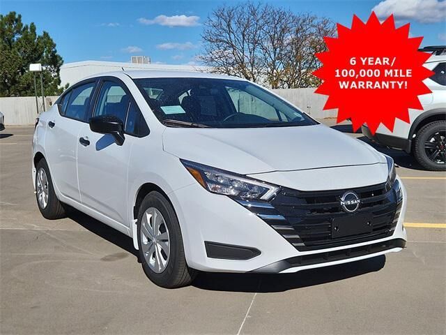 2025 NISSAN Versa