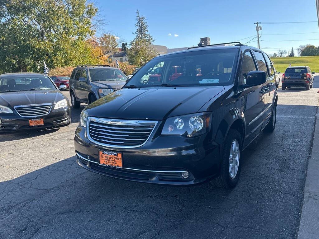 2012 CHRYSLER Town and Country