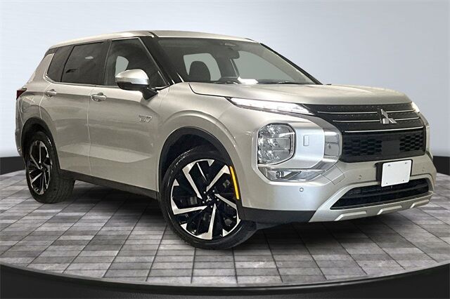 2023 MITSUBISHI Outlander