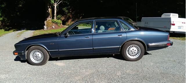 Jaguar XJ6