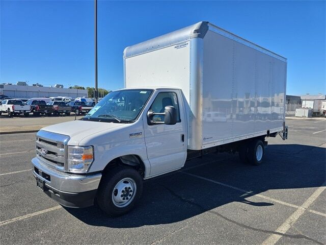 2026 FORD E-450