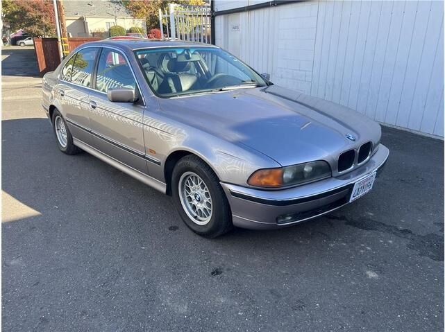 BMW 528i