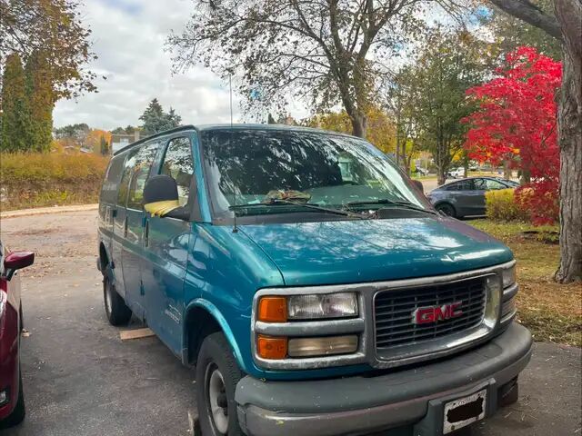 GMC Savana