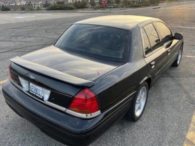 Ford Crown Victoria
