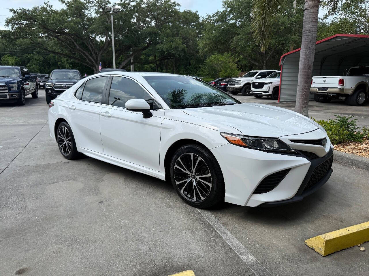 2018 TOYOTA Camry
