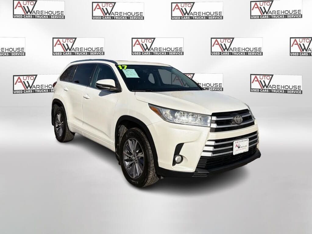 2017 TOYOTA Highlander