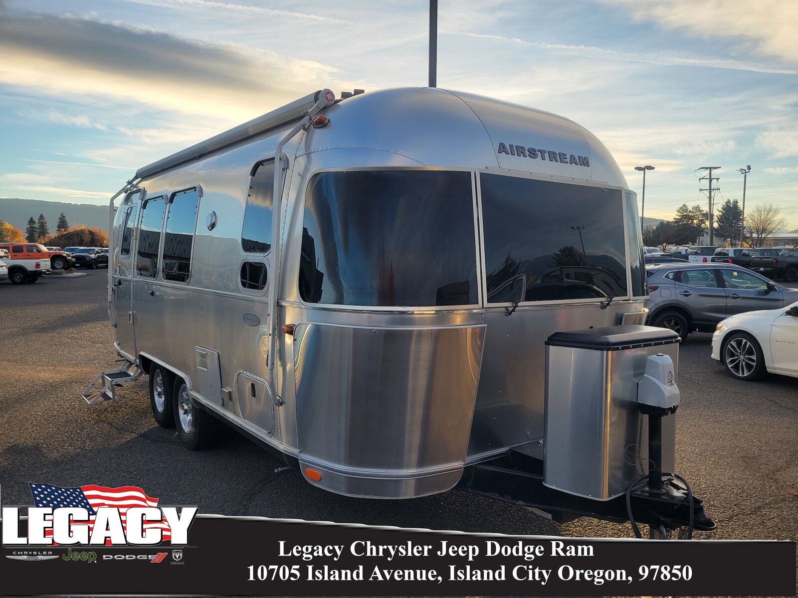 2019 AIRSTREAM Flying Cloud