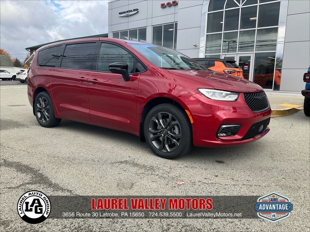 2026 CHRYSLER Pacifica