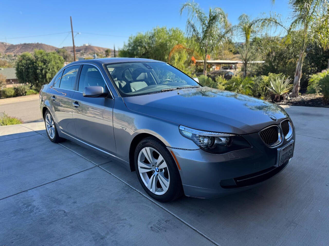 BMW 528i