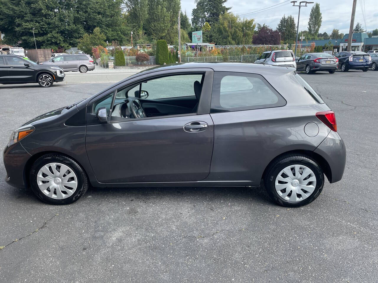 2015 TOYOTA Yaris